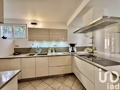 Maison, 227 m²