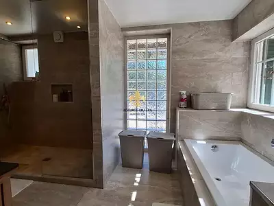 Maison, 195 m²
