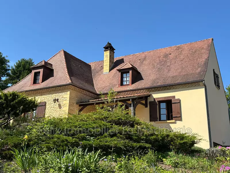 Maison, 174 m²