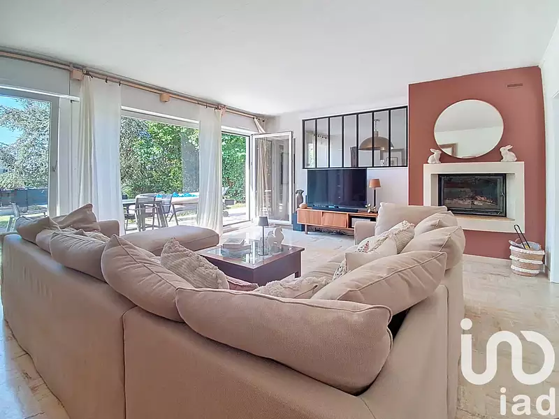Maison, 275 m²