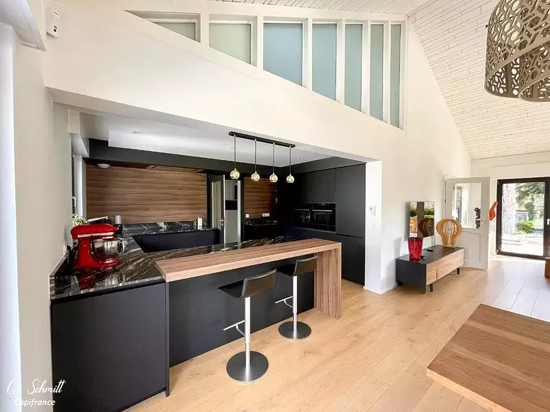 Maison, 196 m²
