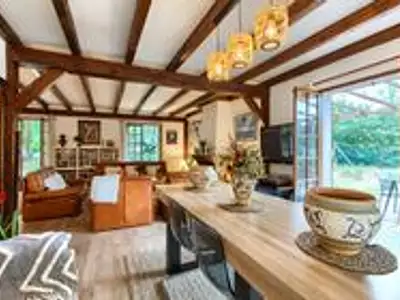 Maison, 225 m²