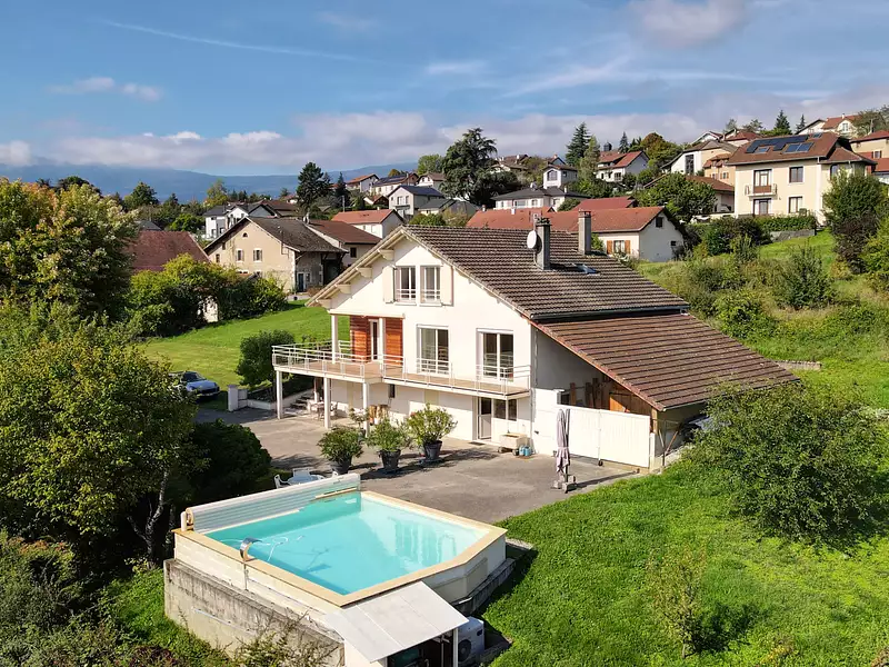 Maison, 240 m²