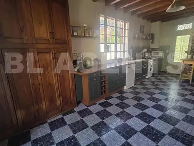 Maison, 260 m²