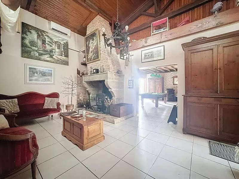 Maison, 260 m²