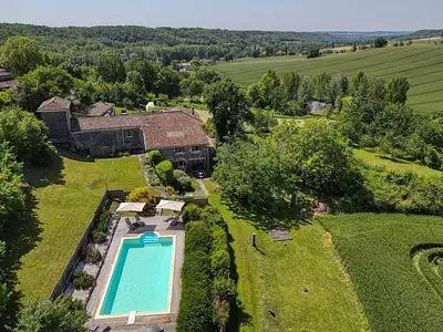 Maison, 244 m²