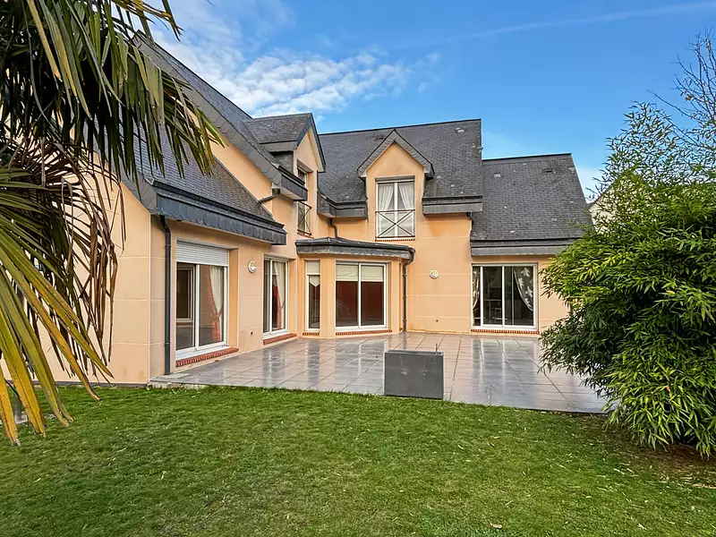 Maison, 228 m²