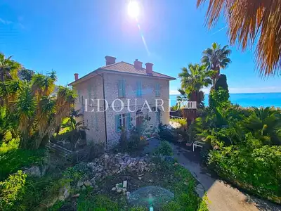Maison, 818 m²