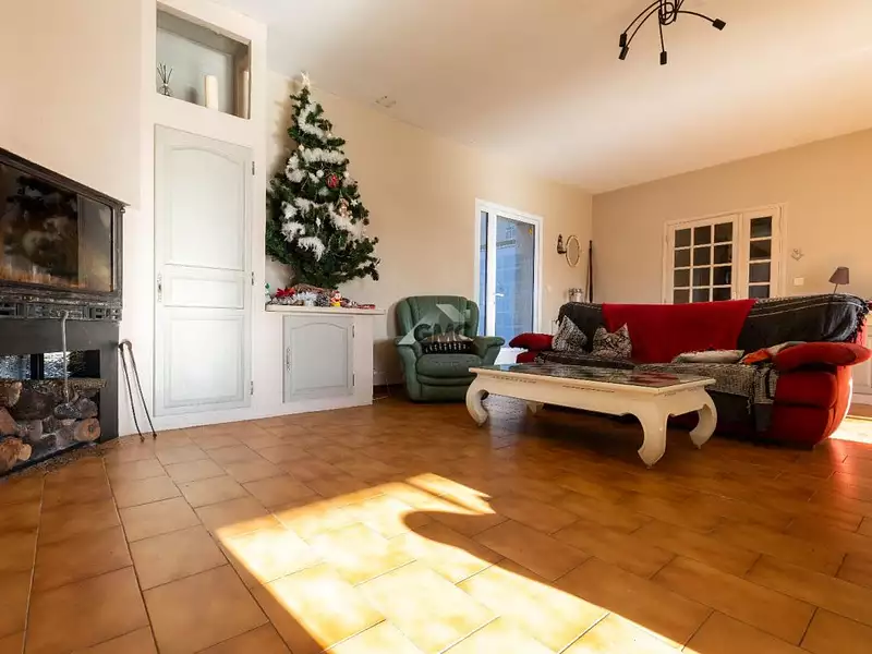 Maison, 222 m²