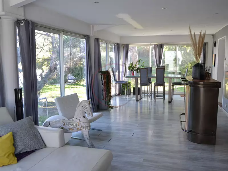 Maison, 200 m²