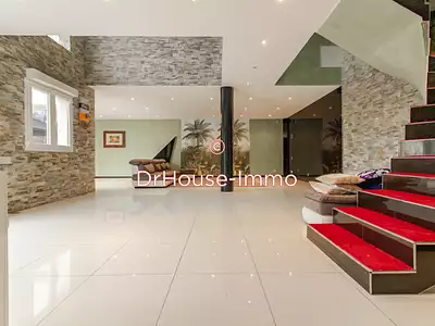 Maison, 250 m²