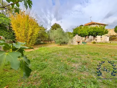 Terrain, 403 m²