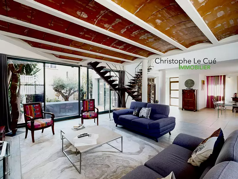 Maison, 256 m²