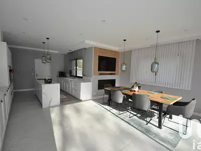 Maison, 280 m²