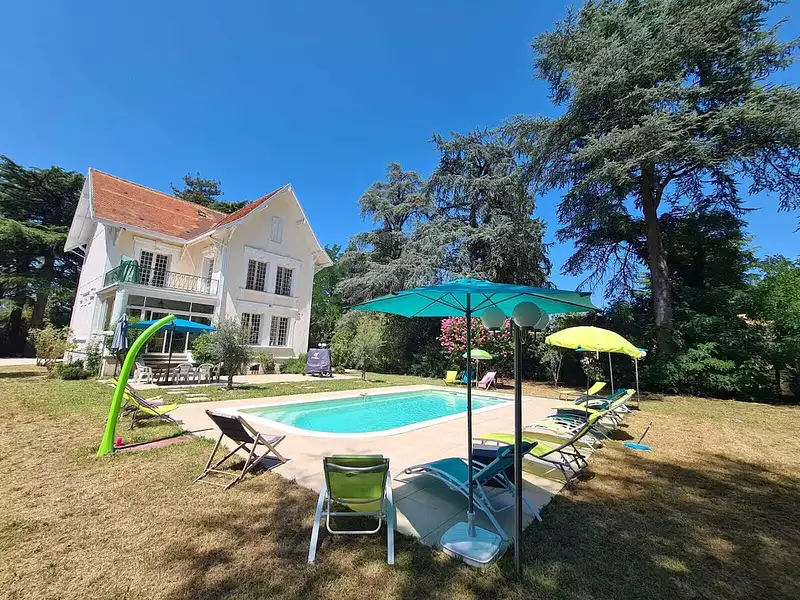 Maison, 250 m²