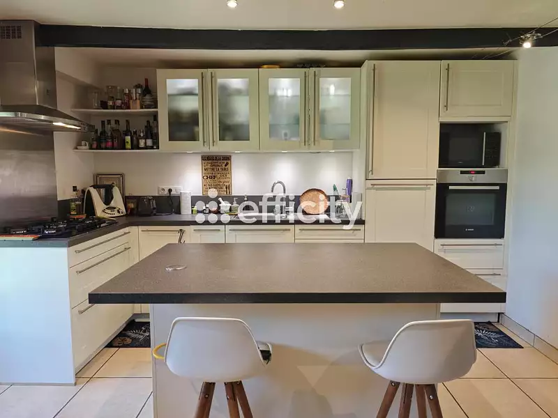 Maison, 466 m²