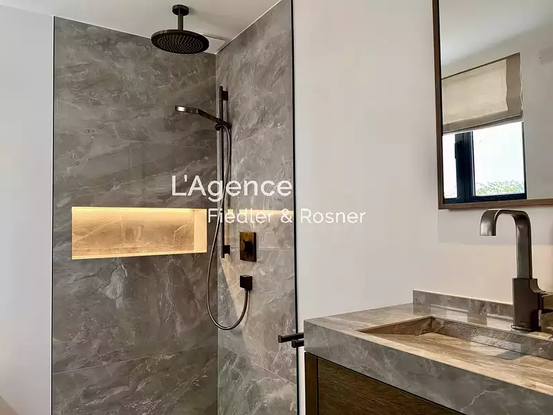 Maison, 265 m²