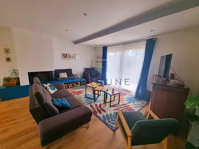 Maison, 245 m²
