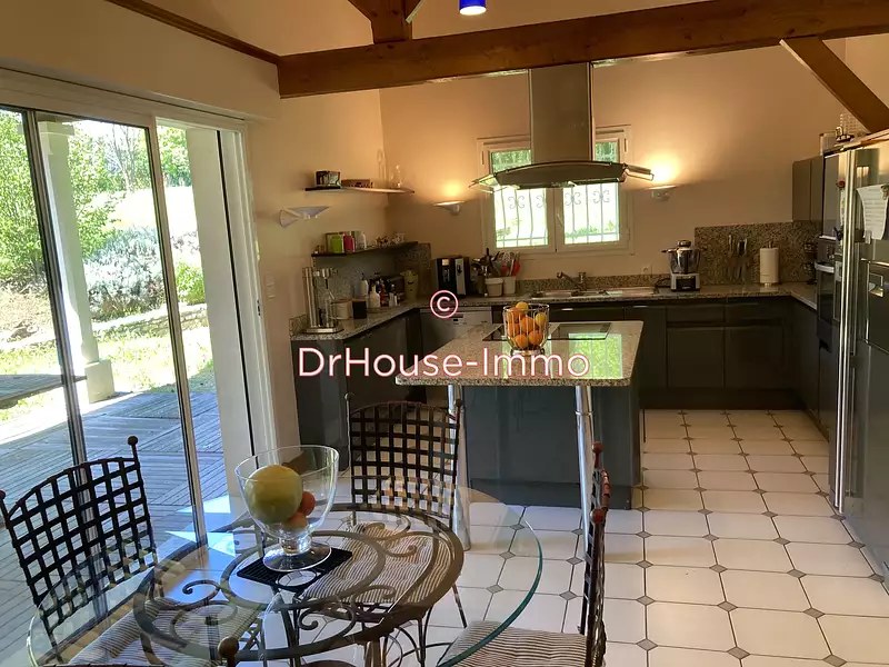 Maison, 280 m²