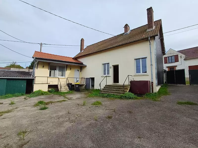 Immeuble, 141,73 m²