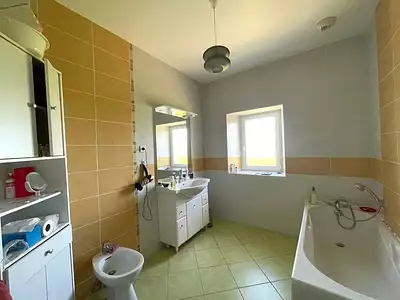 Maison, 270 m²