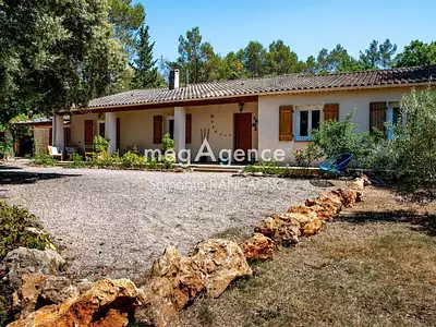 Maison, 198 m²