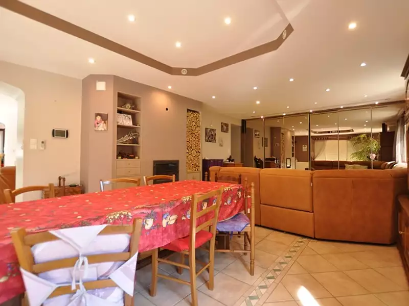 Maison, 190 m²