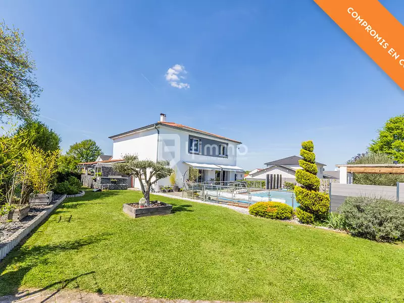 Maison, 174 m²