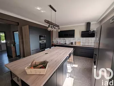Maison, 166 m²