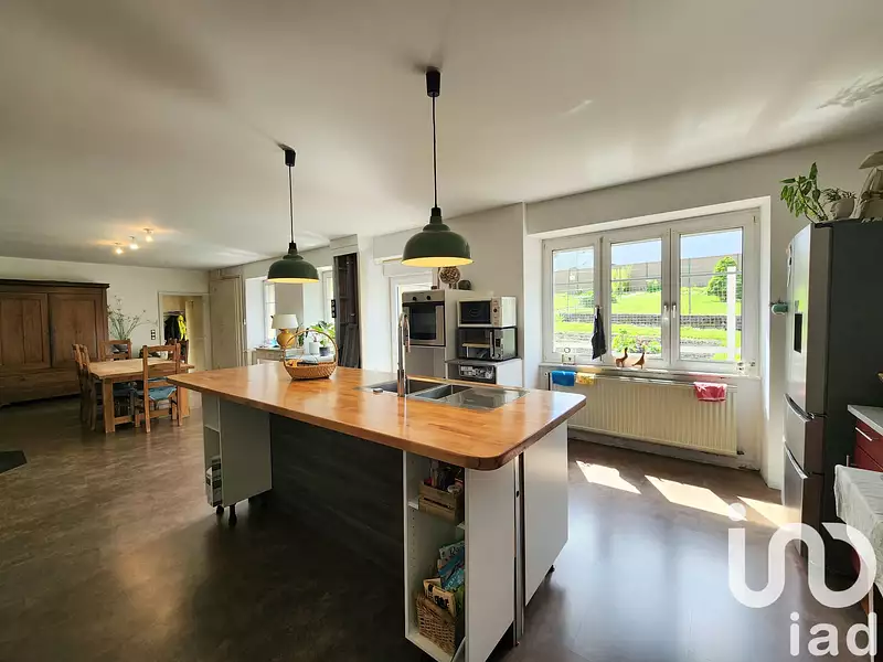 Maison, 197 m²