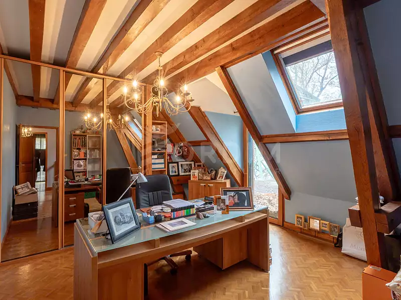Maison, 385 m²