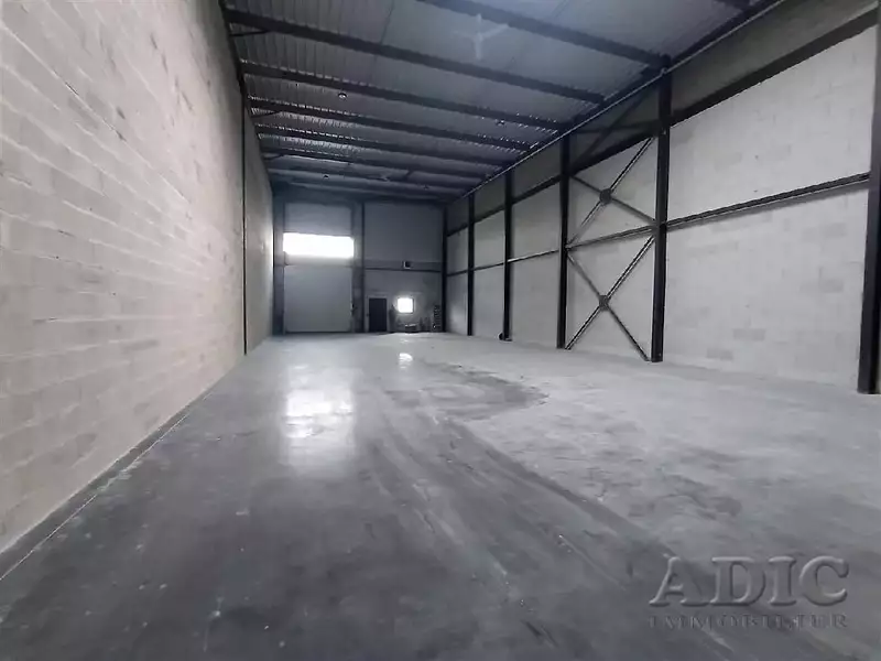 Divers, 300 m²
