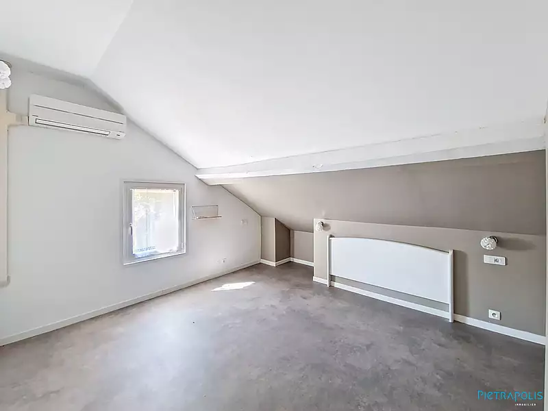 Maison, 169 m²