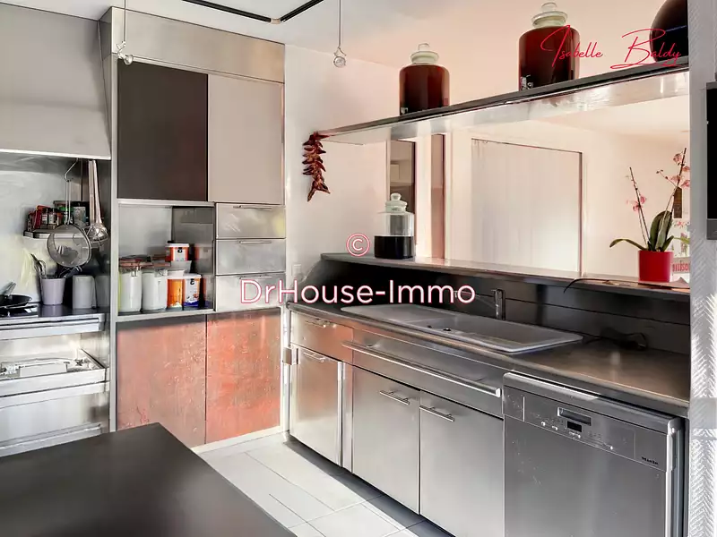 Maison, 242 m²