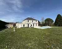 Maison, 240 m²