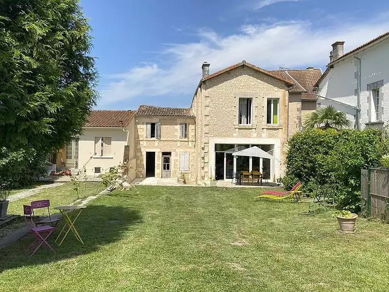 Maison, 305 m²