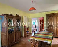 Maison, 261 m²