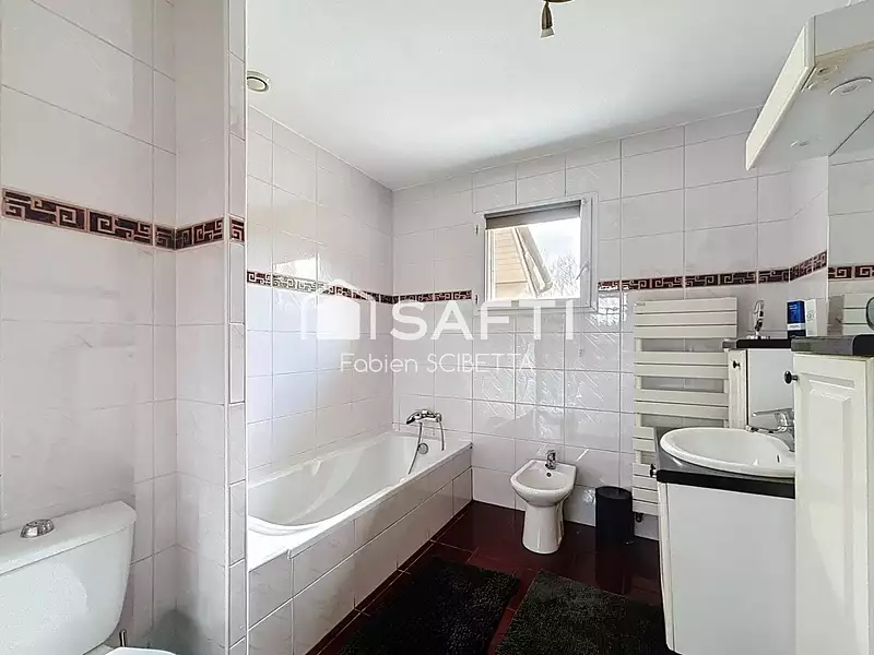Maison, 96 m²
