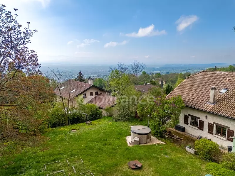 Maison, 180 m²
