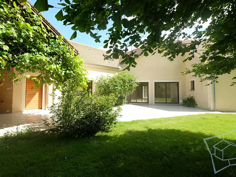 Maison, 260 m²