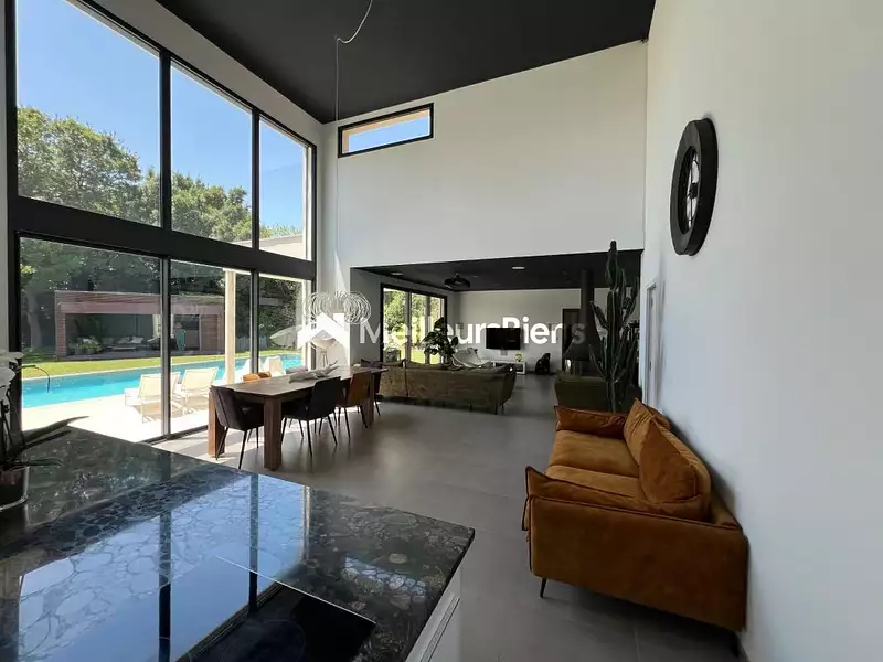 Maison, 200 m²