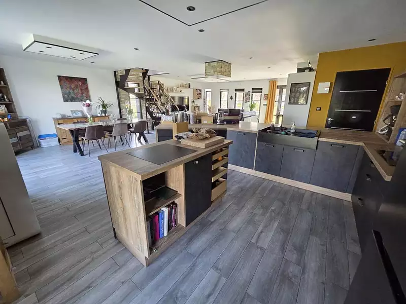Maison, 192 m²