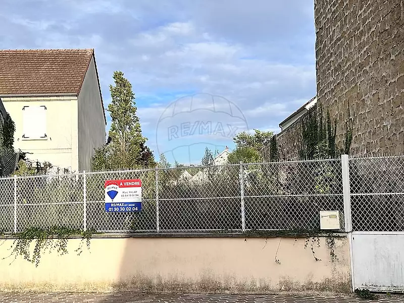 Terrain, 245 m²