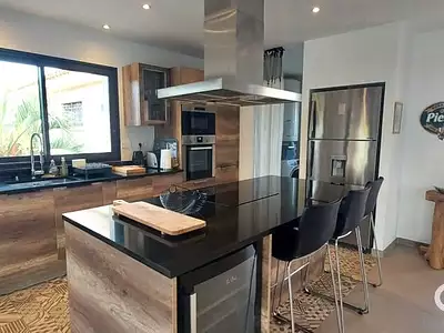 Maison, 180 m²