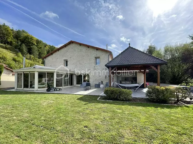 Maison, 225 m²