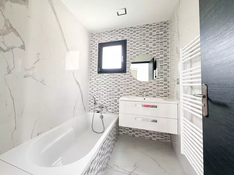 Maison, 180 m²