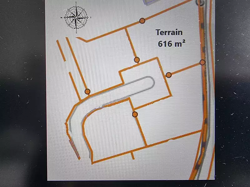 Terrain, 616 m²