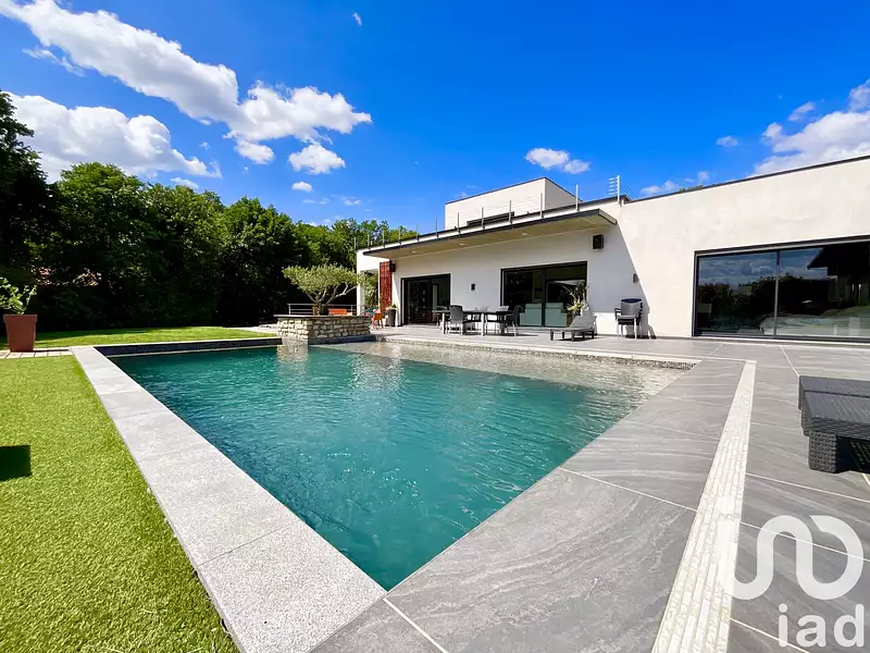 Maison, 218 m²
