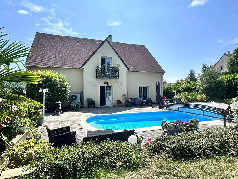 Maison, 275 m²