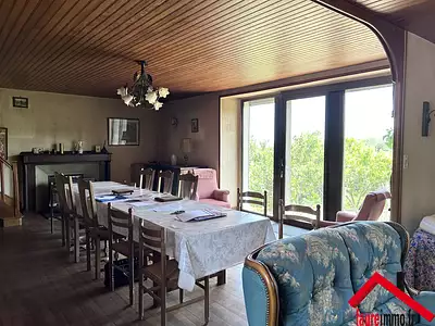 Maison, 245 m²